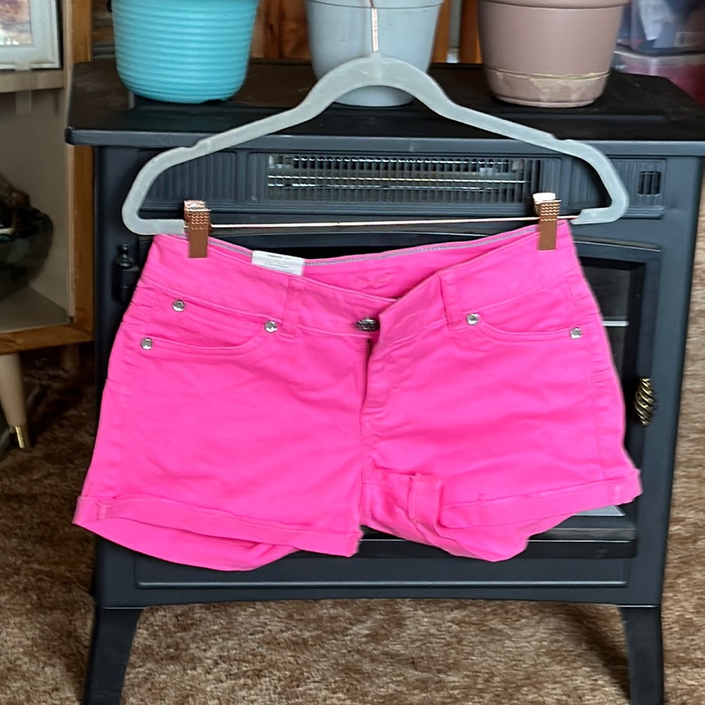 💜💜 Wranglar Booty Up Bright Pink Short Shorts Size 3/4 Juniors